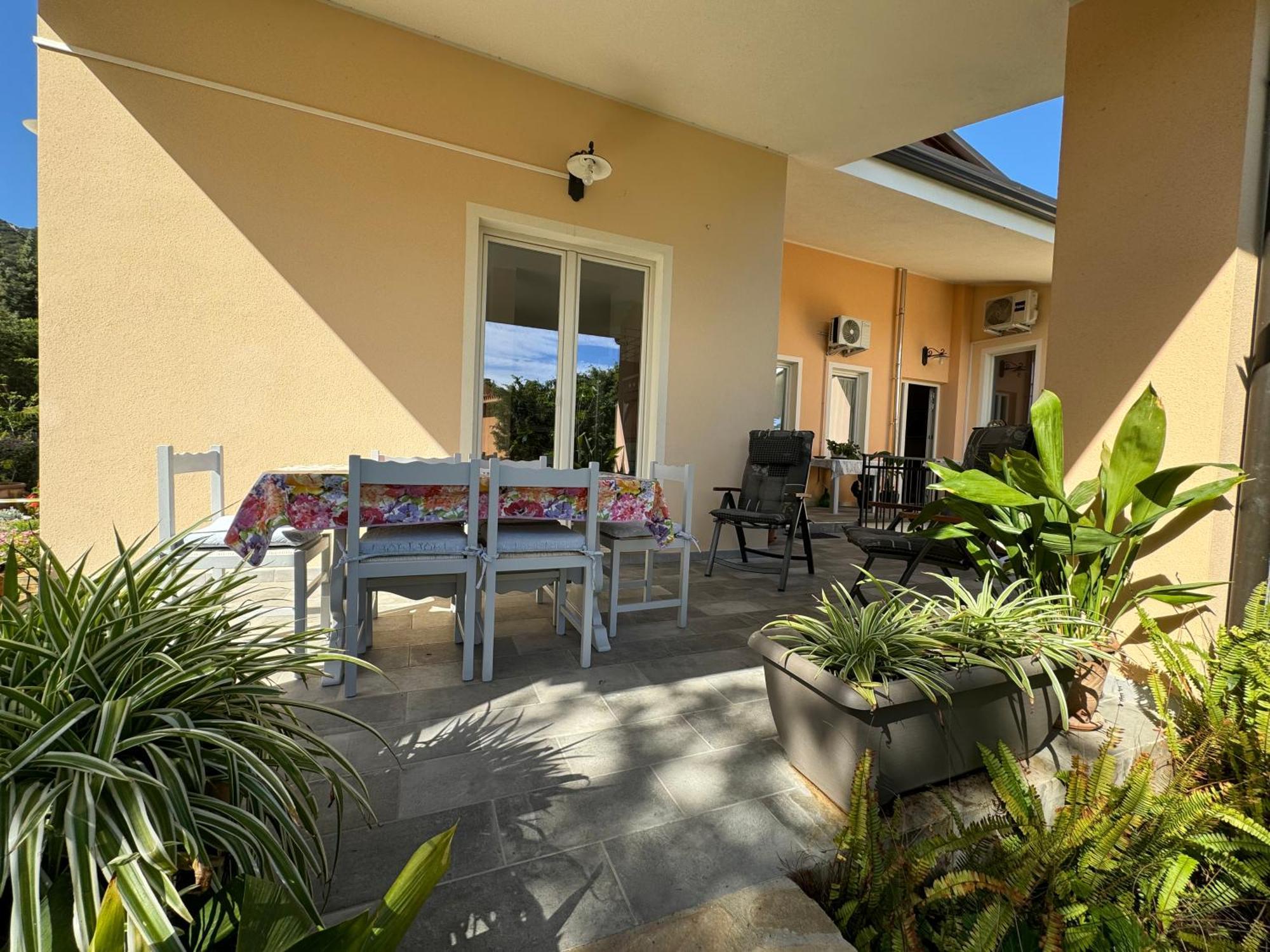 Villa Dei Fiori - Casa Vacanza Capoterra Exterior photo
